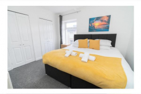 Business friendly 3BR home - King size beds & Centrally located